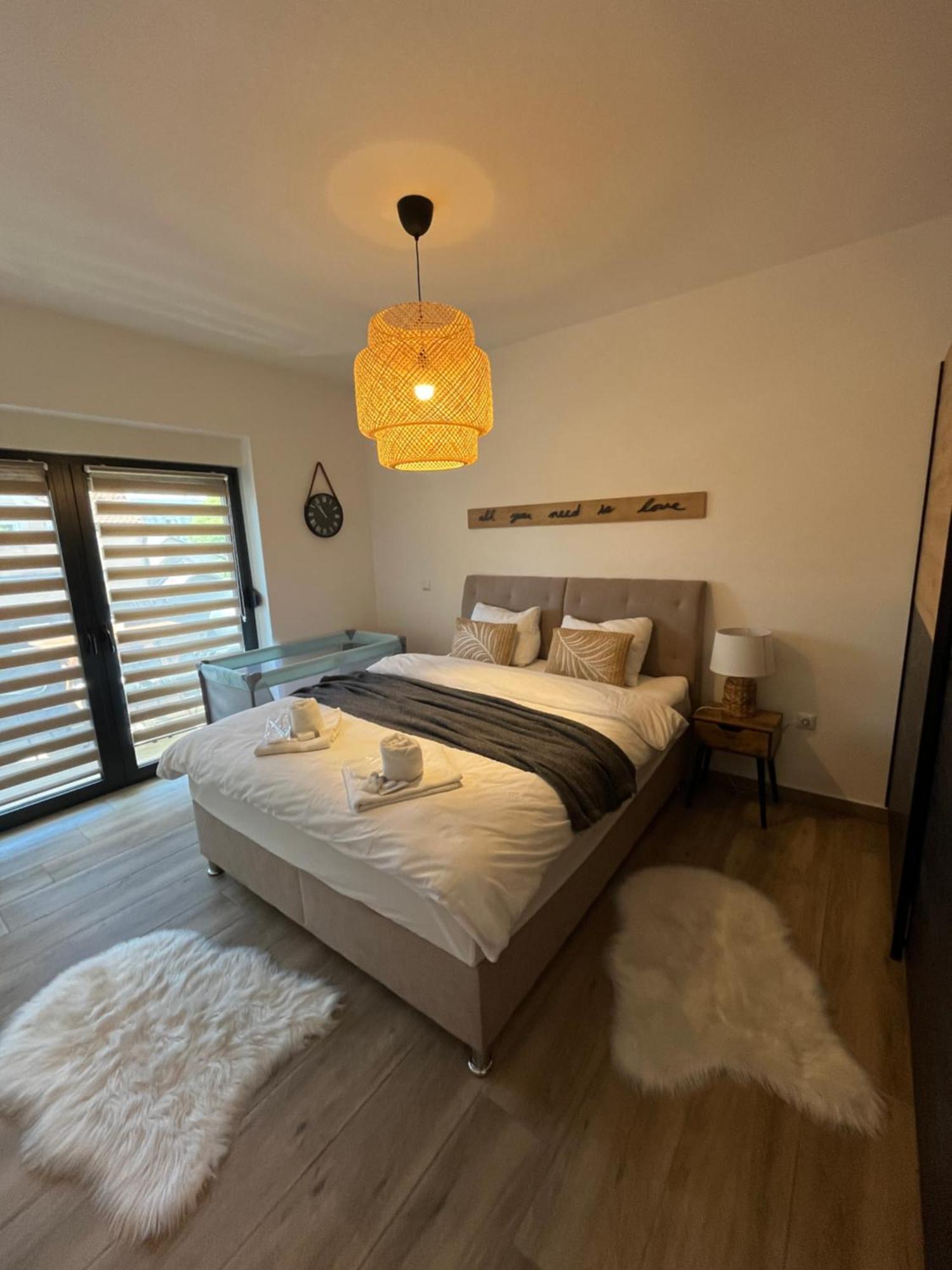 Apartman Sandra Nova Gradiska Ngoại thất bức ảnh
