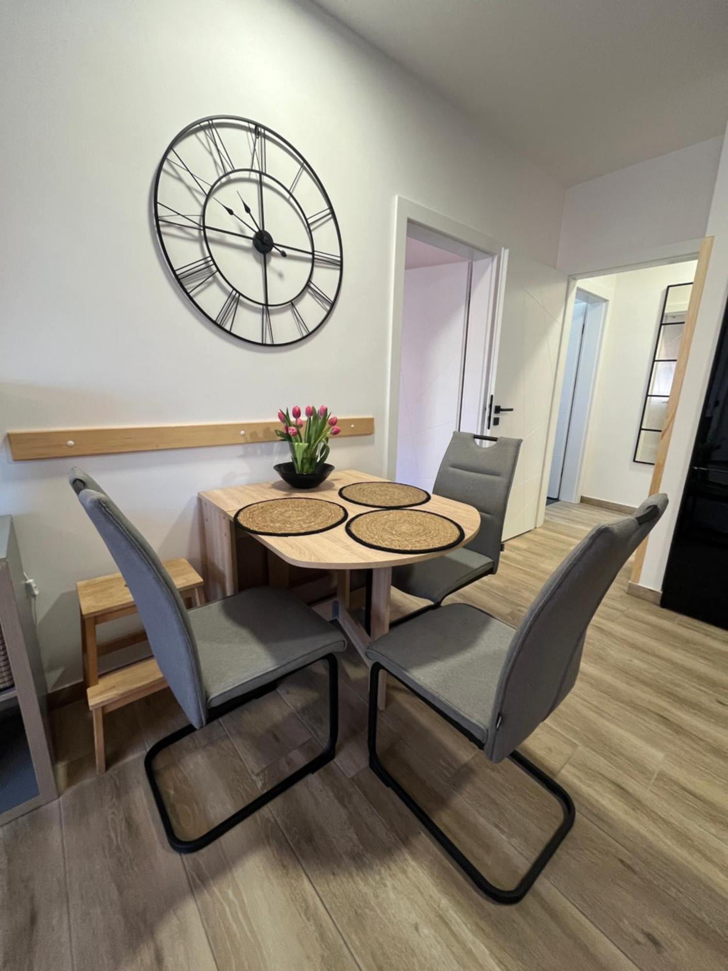 Apartman Sandra Nova Gradiska Ngoại thất bức ảnh